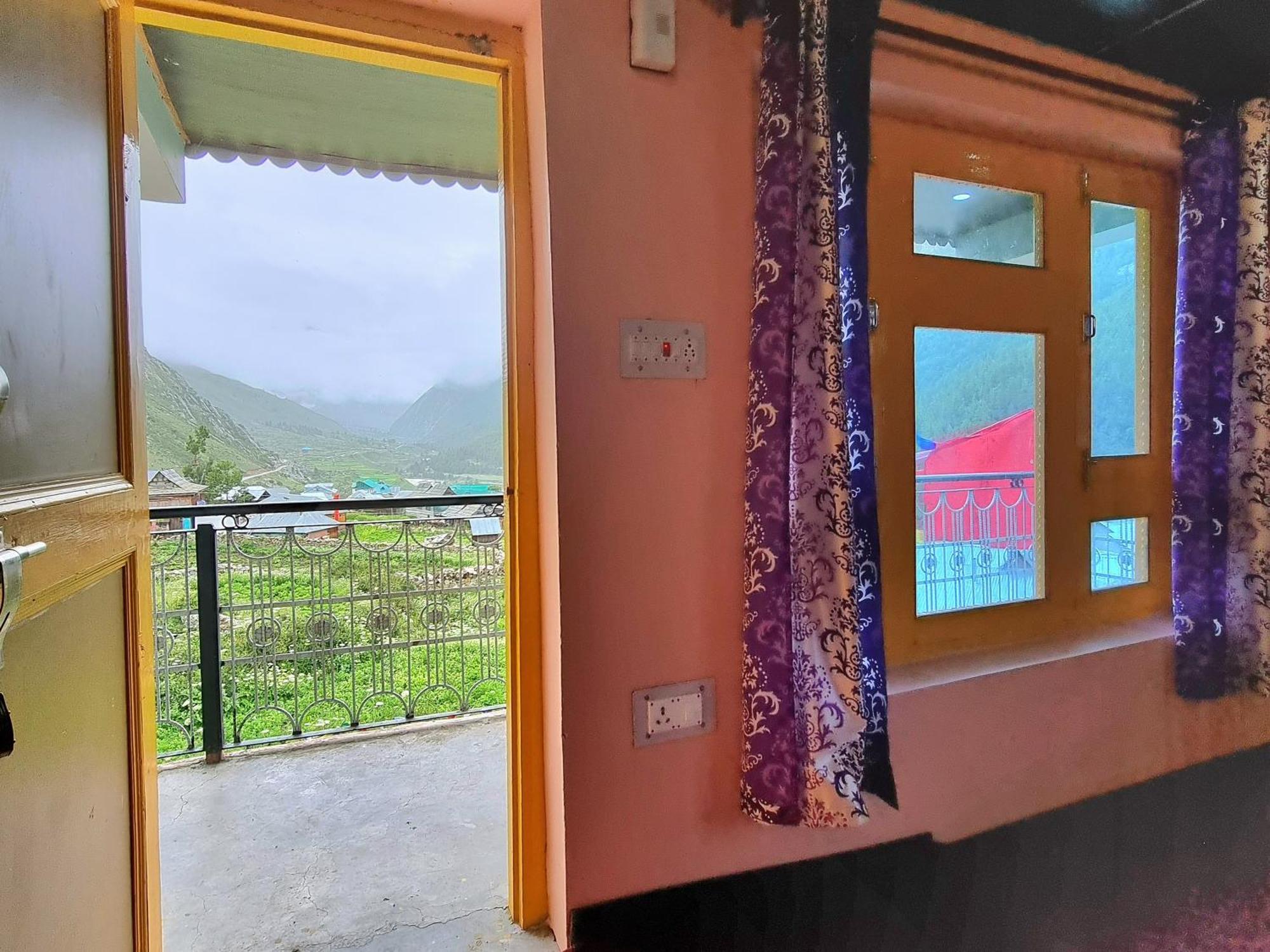 Lap Stays - Wanderer'S Nest Chitkul الغرفة الصورة